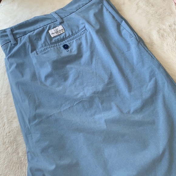52B Vineyard Vines Performance Breaker short / shorts - Picture 1 of 4